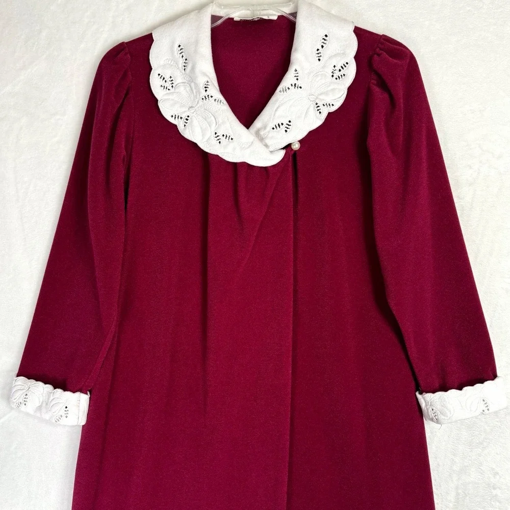 Vintage 70s Vanity Fair Burgundy Maxi Housecoat‎ Robe 1/3 Zip Embroidered Size S